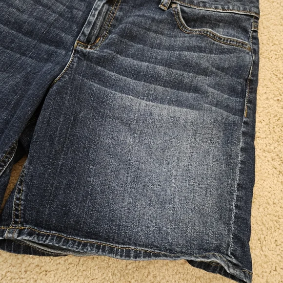 Lauren Conrad Women's Size 16 Sixteen Denim Shorts Distressed - Picture 4 of 12